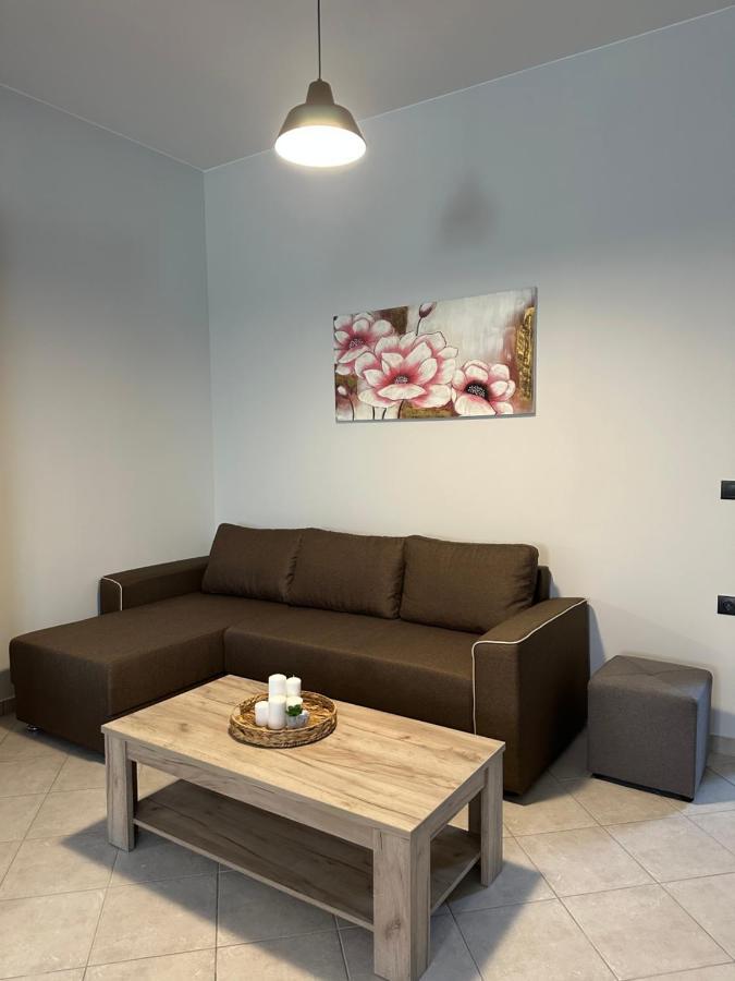 Little Nest - Luxury Living Apartment คอสทาวน์ ภายนอก รูปภาพ