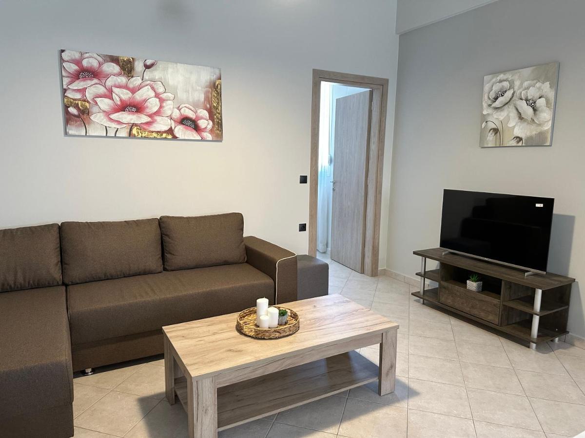 Little Nest - Luxury Living Apartment คอสทาวน์ ภายนอก รูปภาพ